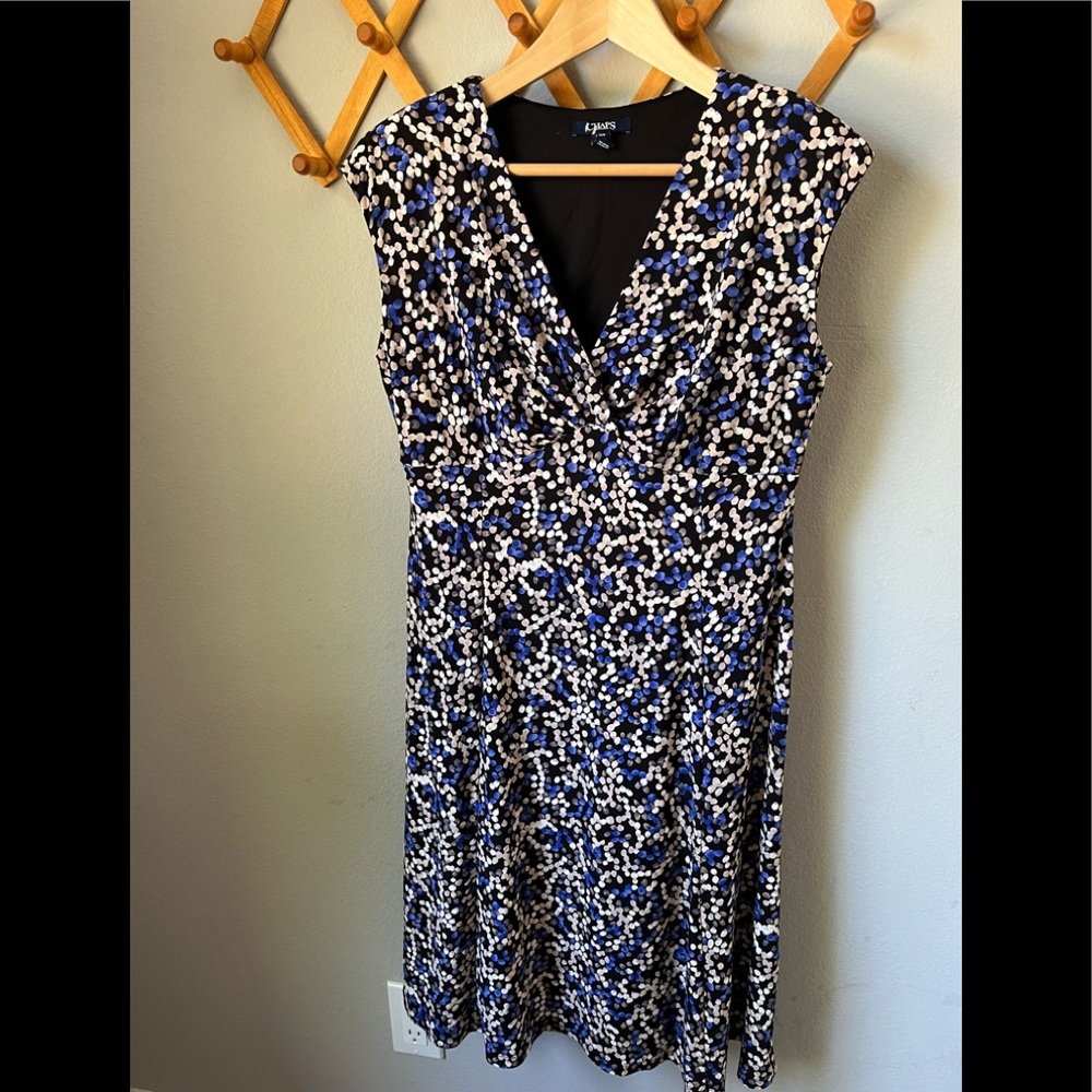 Woman V -Neck Woman Dress